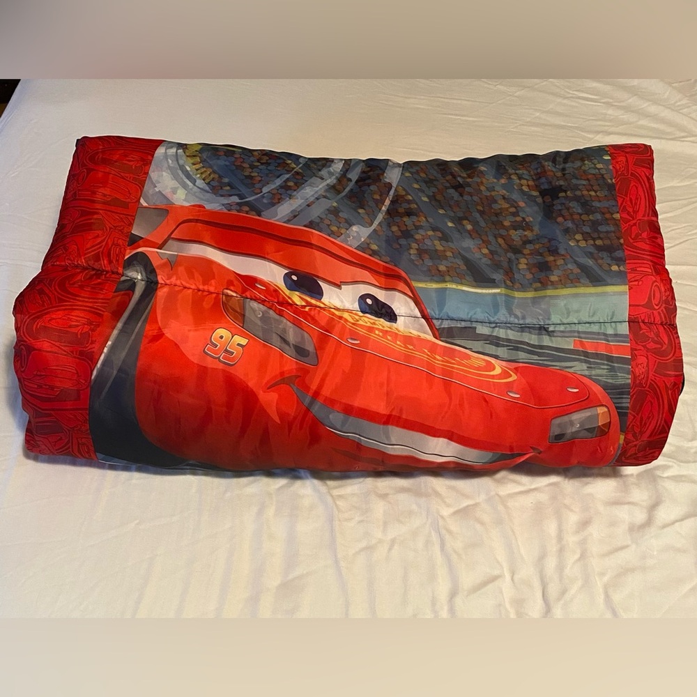 Disney Pixar Lightning McQueen Cars 3 Camping/Sleeping Bag Made in USA 28”x56”